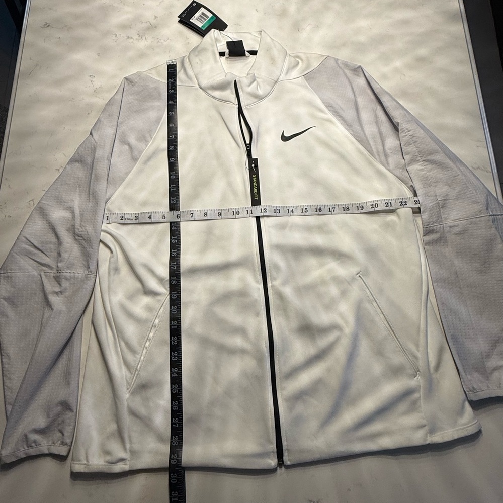 Nike Men's White and Gray Lightweight Jacket